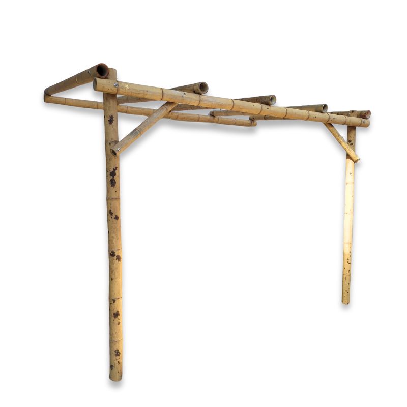 Pérgola adosada de bambú
