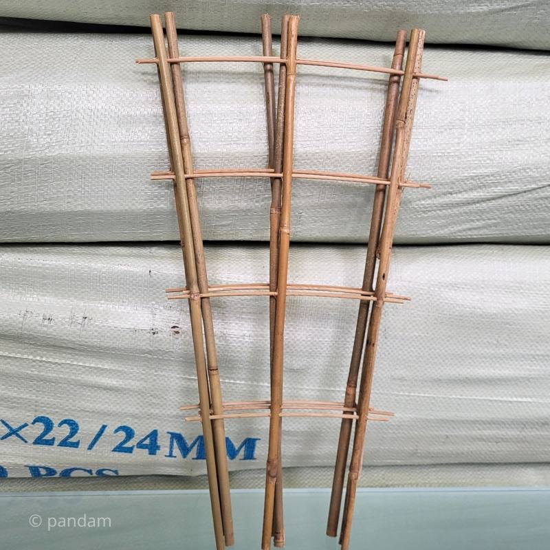 Tutor y celosia de bambu para plantas trepadoras