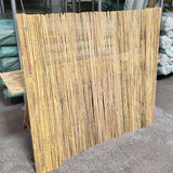 Valla de listones de bambú